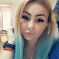 suzy92's Offline Chat Room
