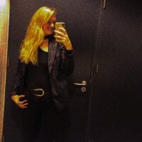 blondxx webcam