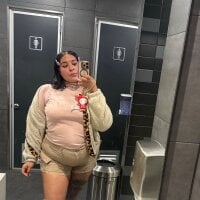 Nailealipsglossy Adlı Modelin Avatarı