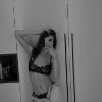 CherryyLulu webcam model