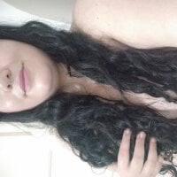 NeverTouchedByAMan's Offline Chat Room