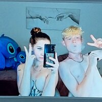 HenschelDeas Cam Model Profile | Stripchat