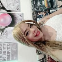 mallorysaenz22's Offline Chat Room