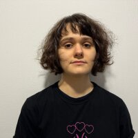 MirellaEstrela's Offline Chat Room