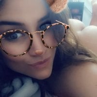 Michelle_Evanss' Offline Chat Room