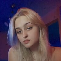 Lissa_Kelli's Offline Chat Room