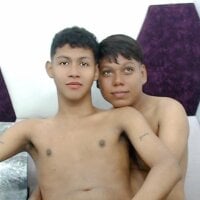 DaveHottx webcam model