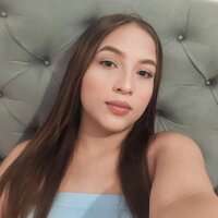 Vika_angel Adlı Modelin Çevrimdışı Sohbet Odası
