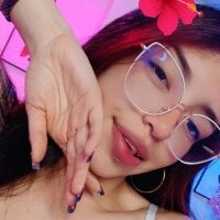 Madelaine_T18
