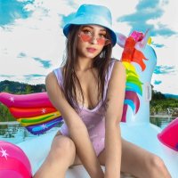 EllieVelveth's Offline Chat Room