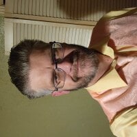 horneybear1982's Offline Chat Room