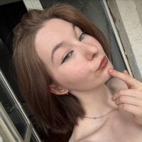 SunshineSoul webcam model