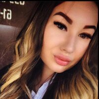 Daisy_Lust's Offline Chat Room