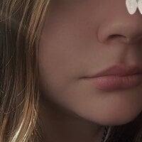 prettygirllilahxoxo webcam model