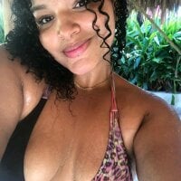 chloe_kisses webcam