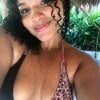 chloe_kisses