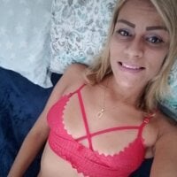 maggy-milf's Offline Chat Room