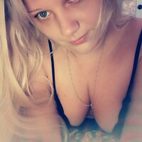 OliviaFoxx's Offline Chat Room