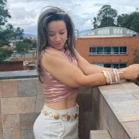Tess_Bons webcam