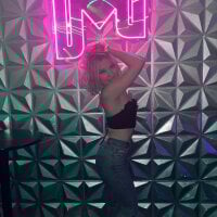 whitesexybitch44 webcam
