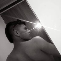 cam_boyy_ 离线聊天室