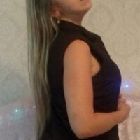 AdayaXRose's Offline Chat Room