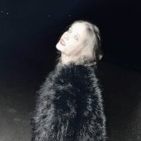Clover_red webcam model