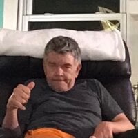 Chatroom hors ligne de Older8InchThick1