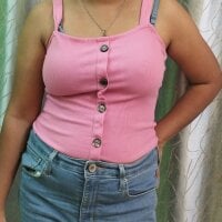 Queen_zara1 webcam model