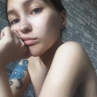 CheekyRaspberryy অফলাইন চ্যাট রুম