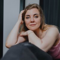 anna_bones