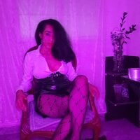 AmelieMartinez webcam