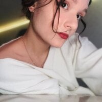 MicheleDharas webcam model