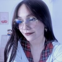 Daphnee-12 webcam model