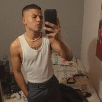 pedriito22130's Offline Chat Room