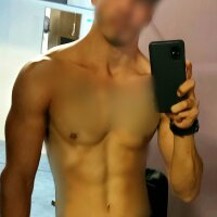 BOX18_SEXIMEAN's Offline Chat Room