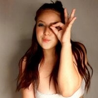 Cuchi_chuchi Adlı Modelin Çevrimdışı Sohbet Odası