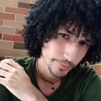 Ethan_Laras1's Offline Chat Room