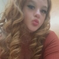 Sexyykay8 webcam model