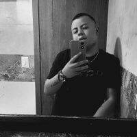 Thekinglyon1061 webcam