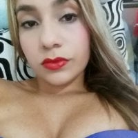 HarleyQuinnll's Offline Chat Room