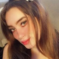 Miah_Sex's Offline Chat Room