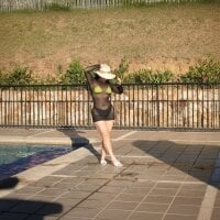 RedAngel1- webcam model