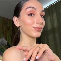Elliizabeth webcam model