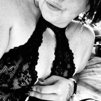 BBW-GODDESSS' Offline Chat Room