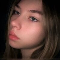 LindyUnderkoffler's Avatar Pic