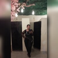 Blue_Curvy26 webcam