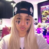 Luxxrra webcam model