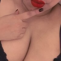 kissingcurvy model avatar