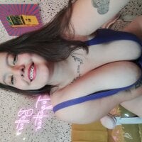 madelane_v Chat Room offline